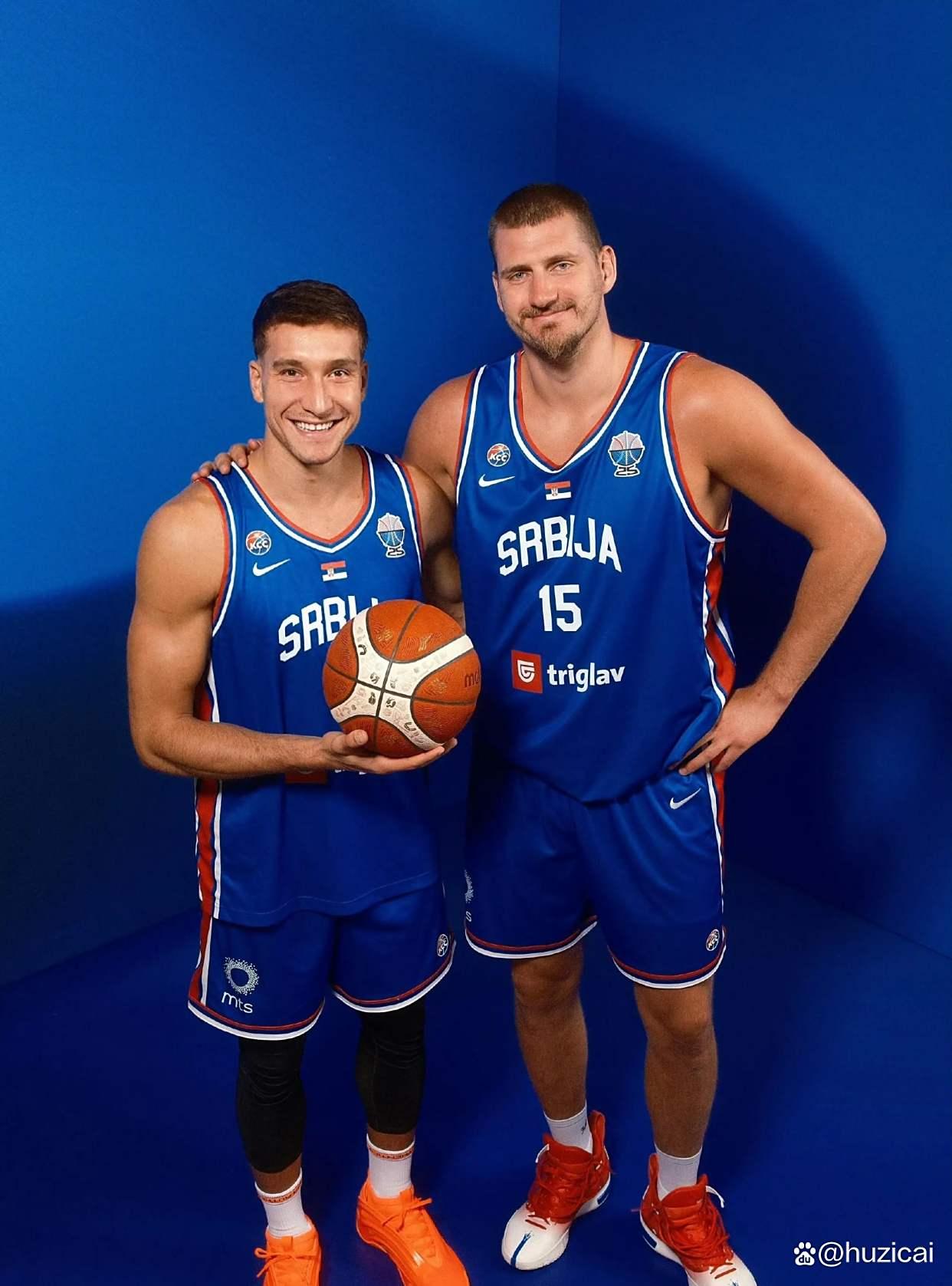 英雄联盟下载-奥兰多魔术训练开放日，赛后止住颓势引欢呼，欧篮联在即，球队文化再被提及的简单介绍